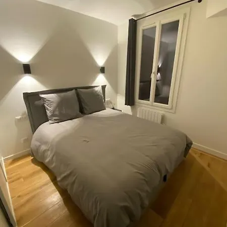 Bright Modern Apartment, 2 Bedrooms, 6 Guests Apartment Paris