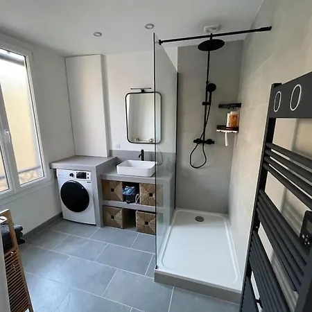 Apartment Bright Modern Apartment, 2 Bedrooms, 6 Guests Paris